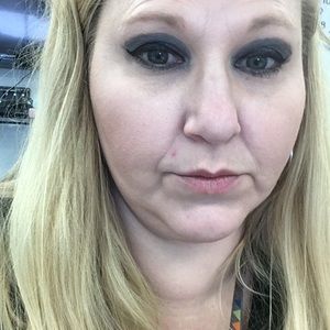 Meet your Posher, Janine